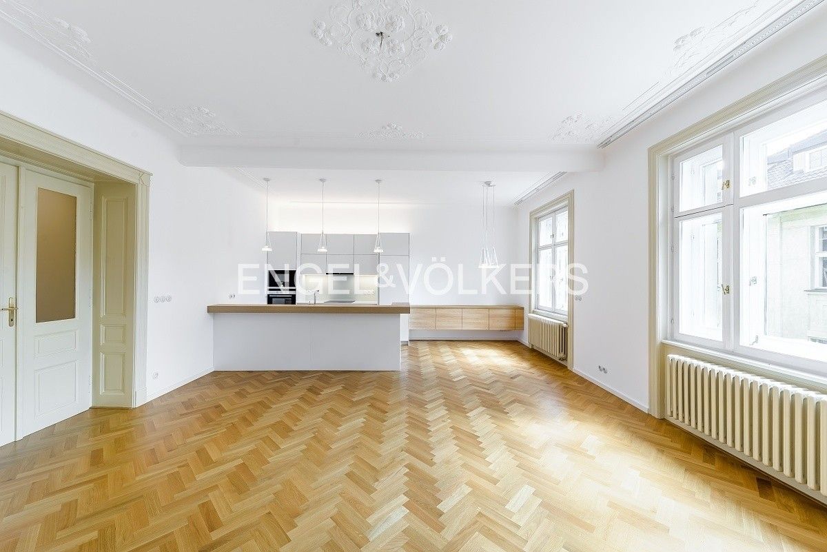 2+kk, Maiselova, Praha, 90 m²