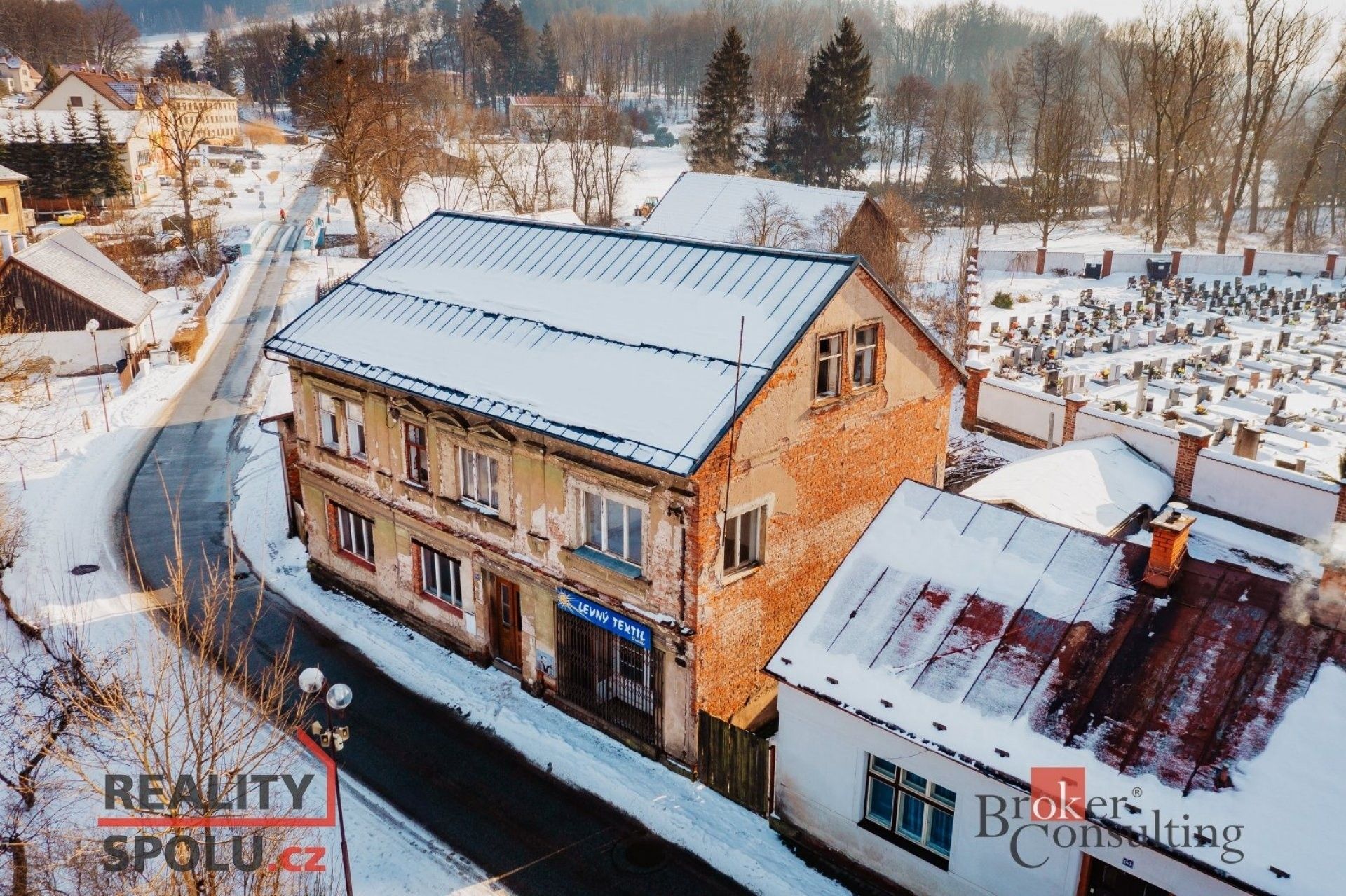 Činžovní domy, Košťálov, 400 m²