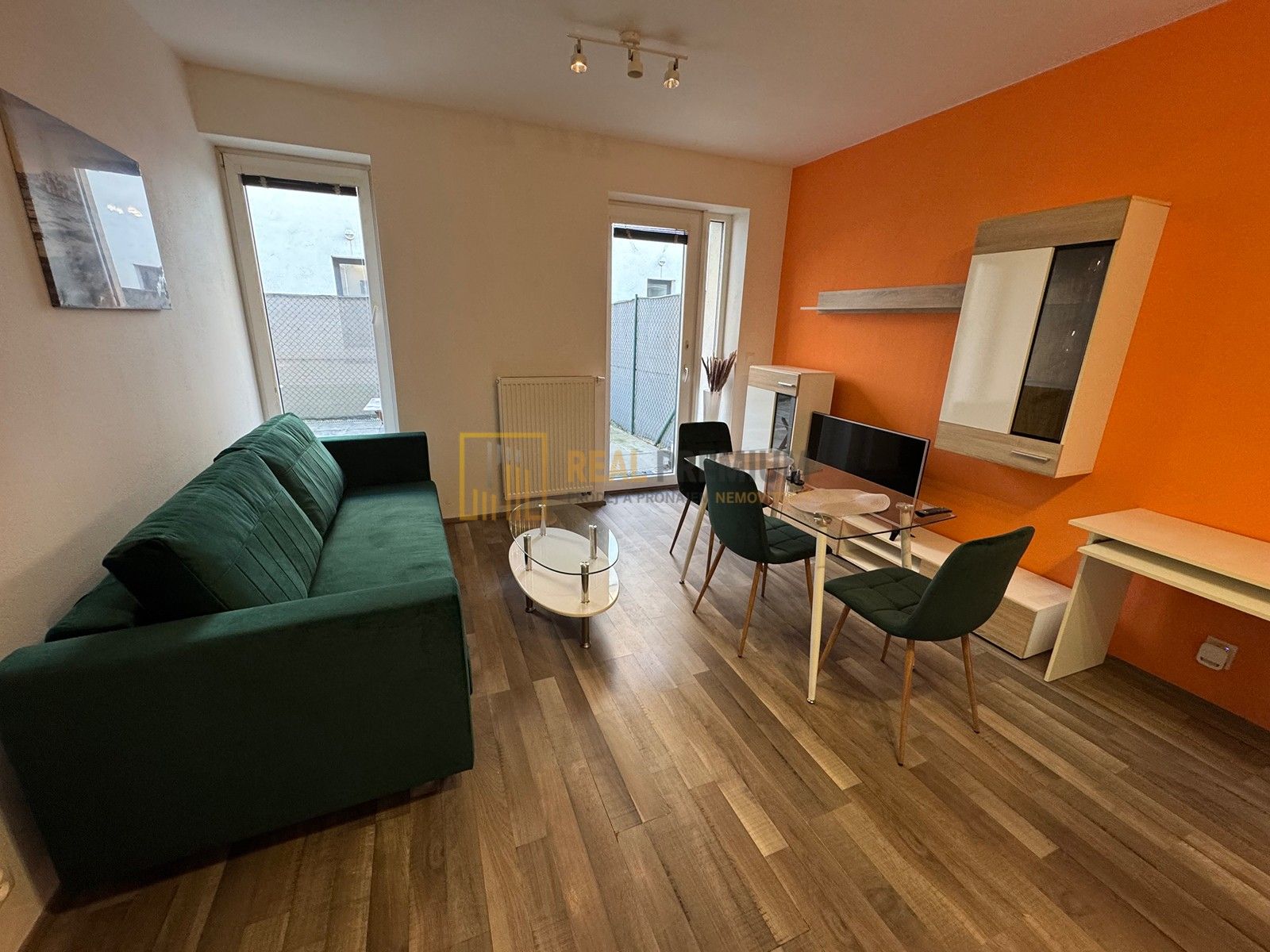 Pronájem byt 1+kk - Zahradní, Zlín, 31 m²