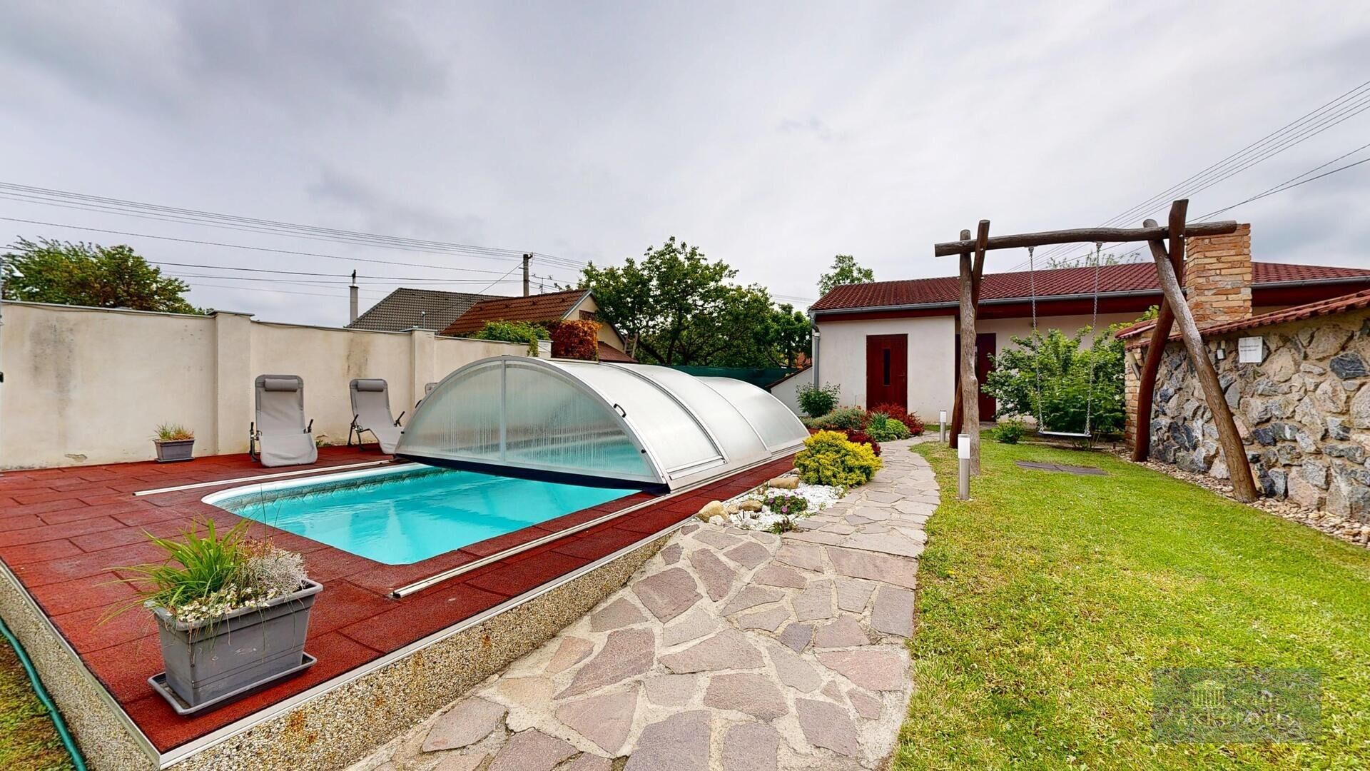 Prodej rodinný dům - U školky, Březí, 198 m²