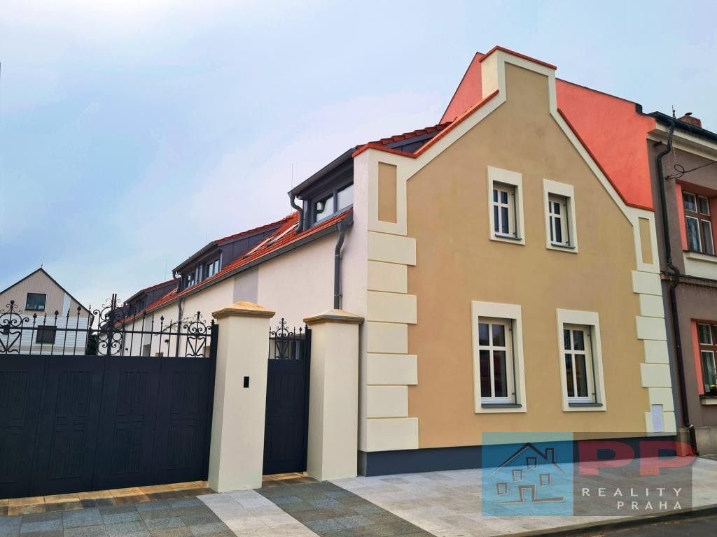 Rodinné domy, Husova, Libice nad Cidlinou, 146 m²