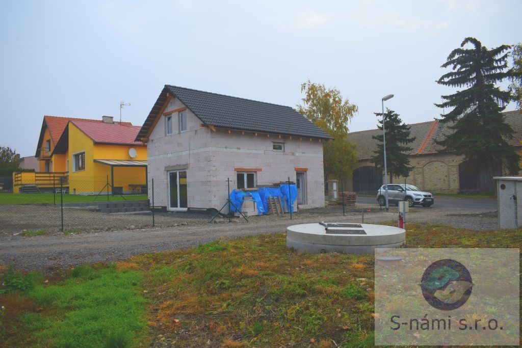 Rodinné domy, Černiv, 90 m²