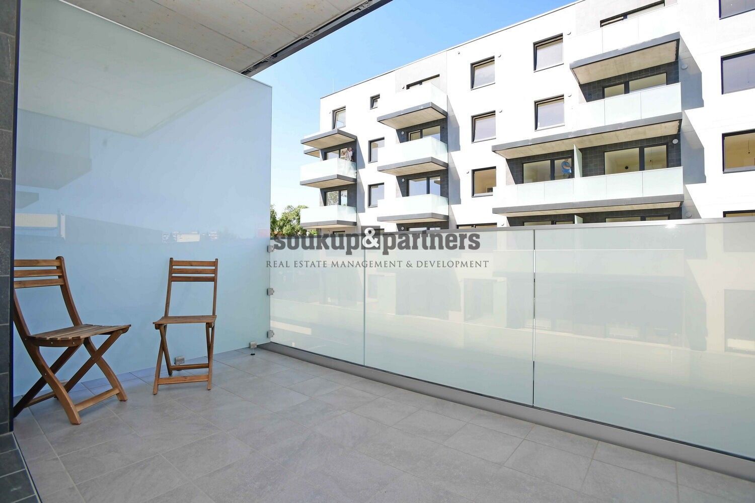 Pronájem byt 1+kk - Čakovická, Praha, 34 m²