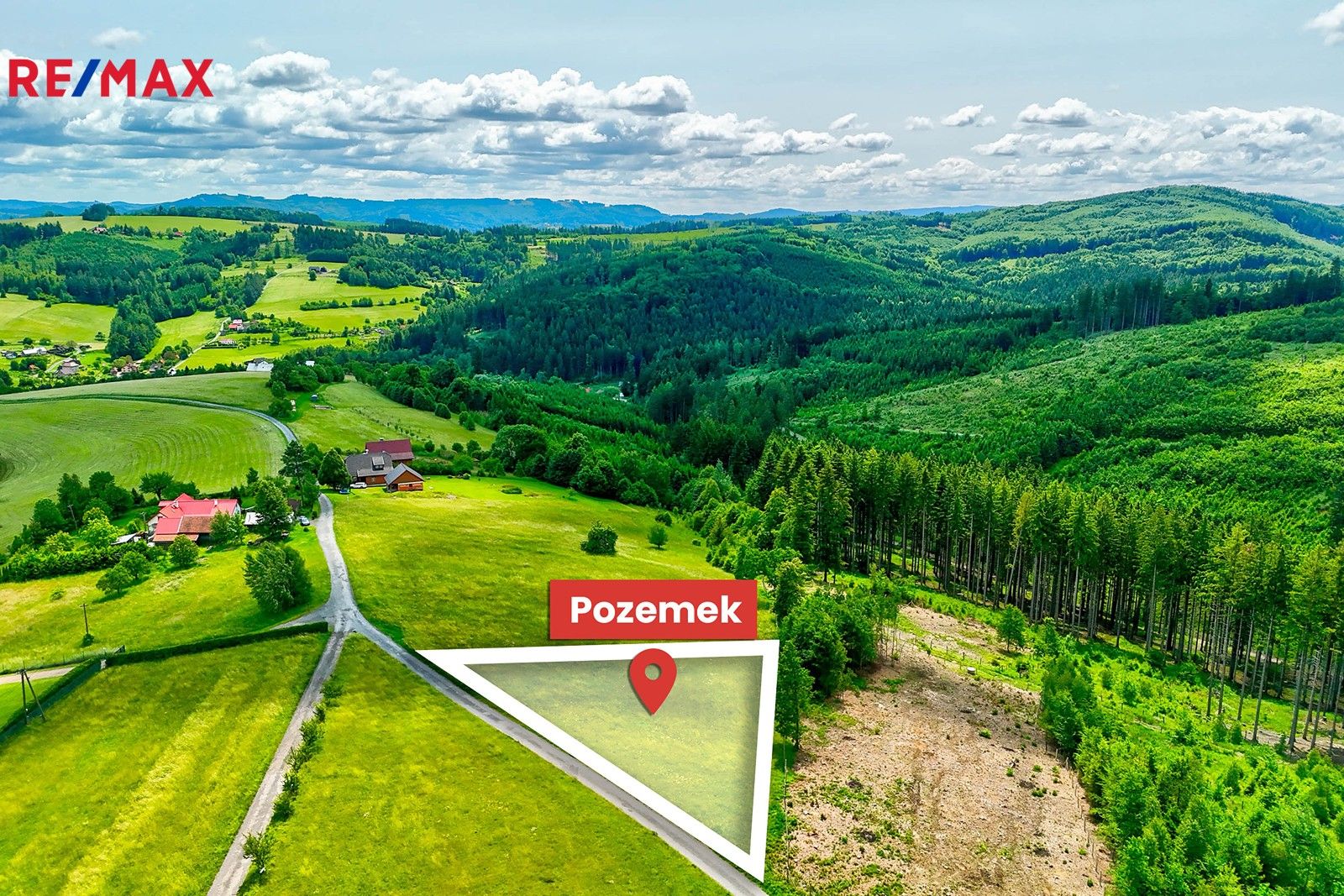 Louky, Mikulůvka, 985 m²