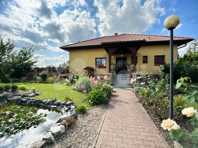 Ostatní, U bytovek, Klíčany, 377 m²