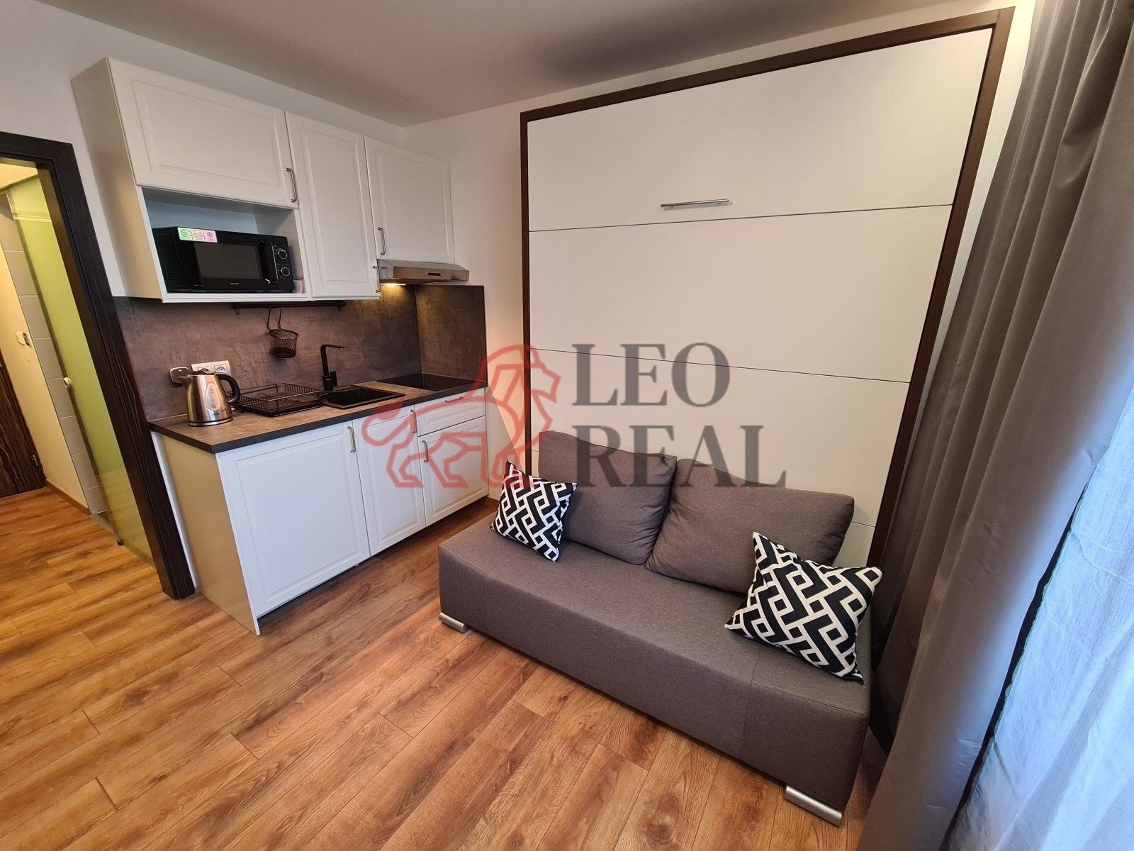 1+kk, Suchdolské náměstí, Praha, 17 m²