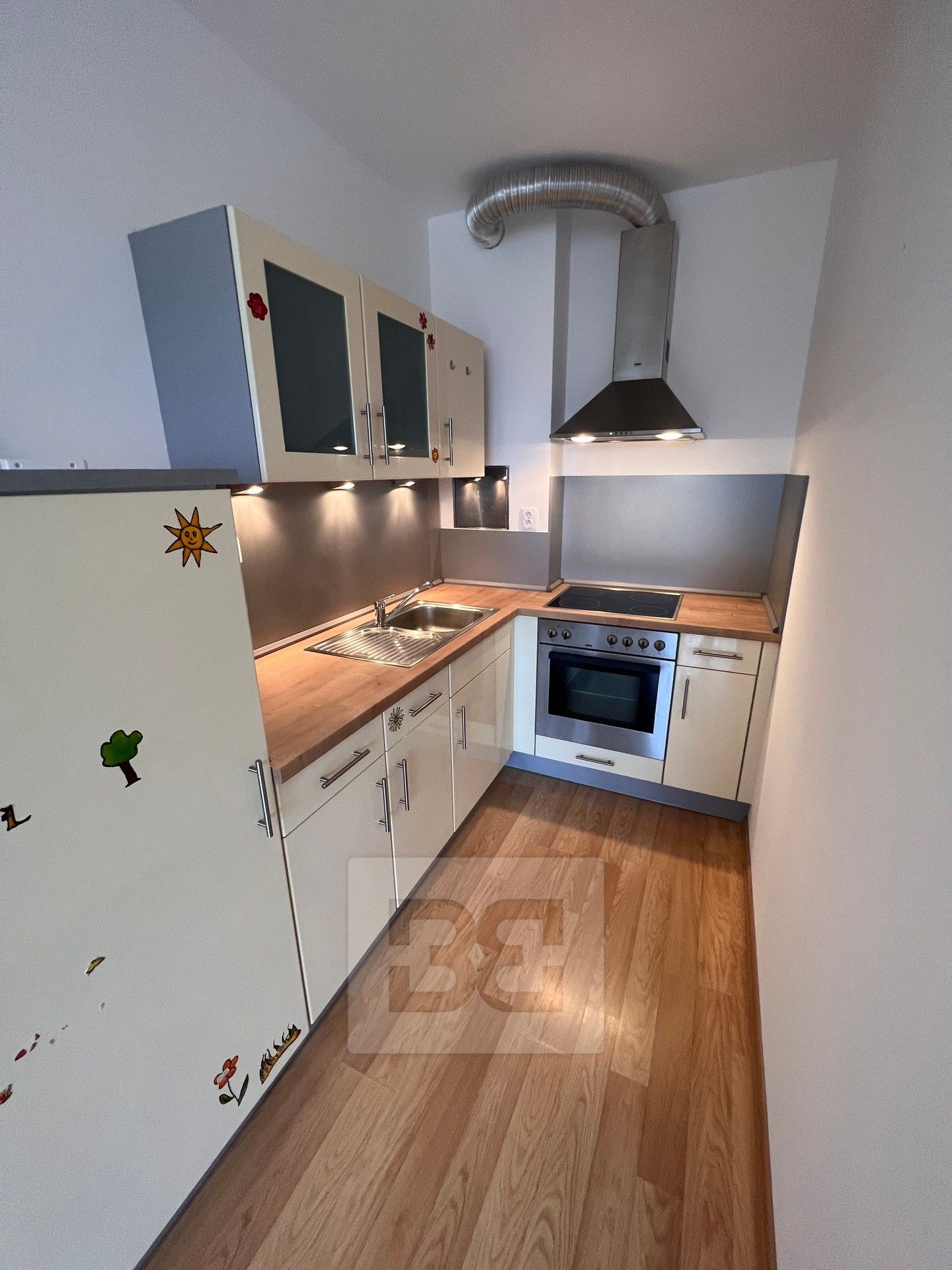 2+kk, Osadní, Praha, 46 m²