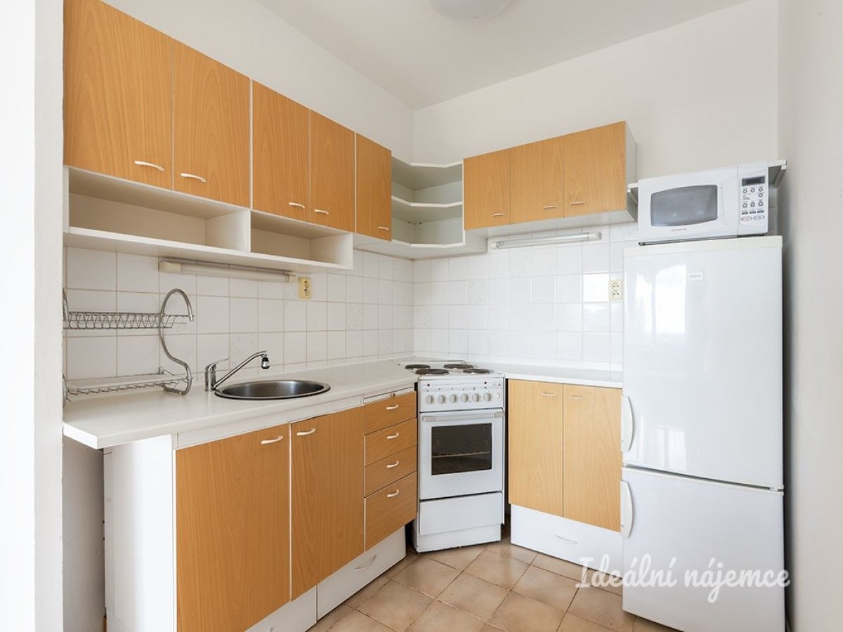 Pronájem byt 2+kk - Přecechtělova, Praha, 46 m²