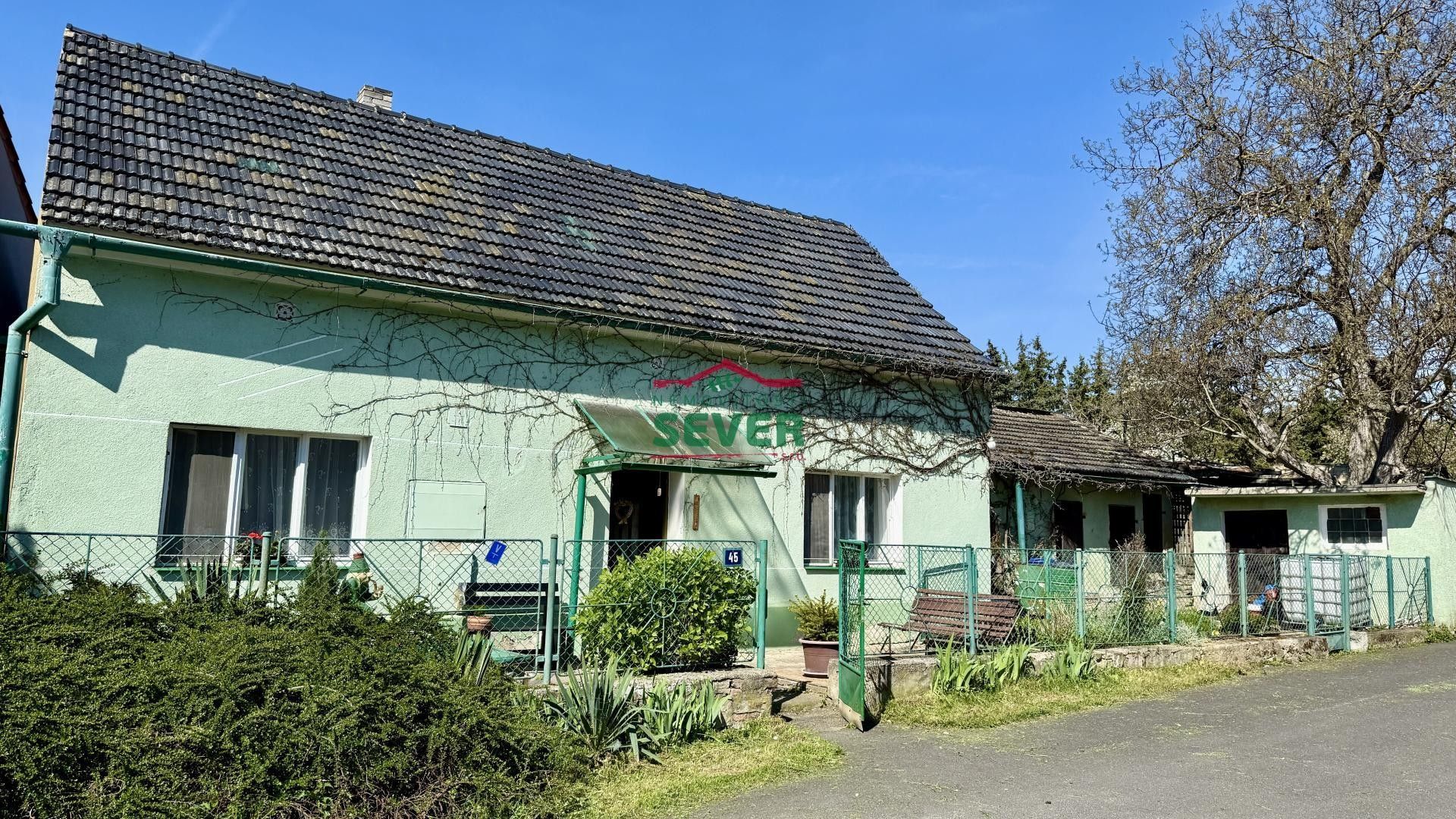 Rodinné domy, Hrobčice, 182 m²