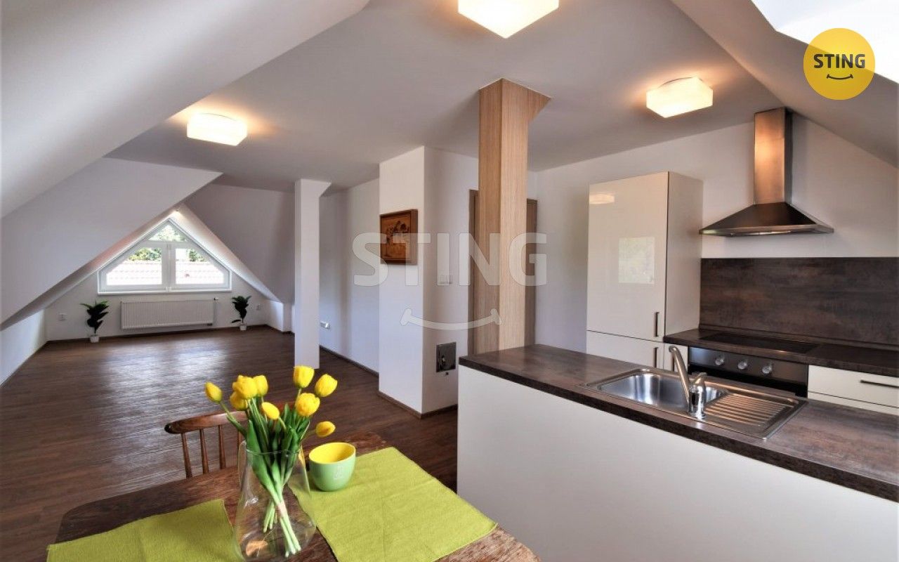 Byty, Vejvanovská, Zlín, 93 m²