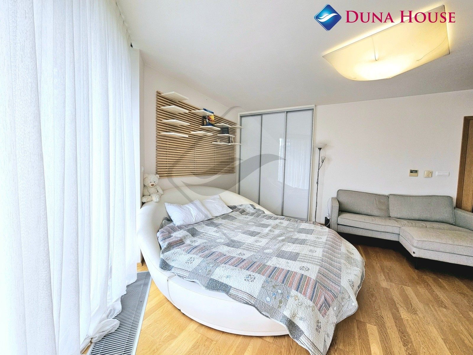 Prodej byt 1+kk - Ke kapslovně, Praha, 64 m²