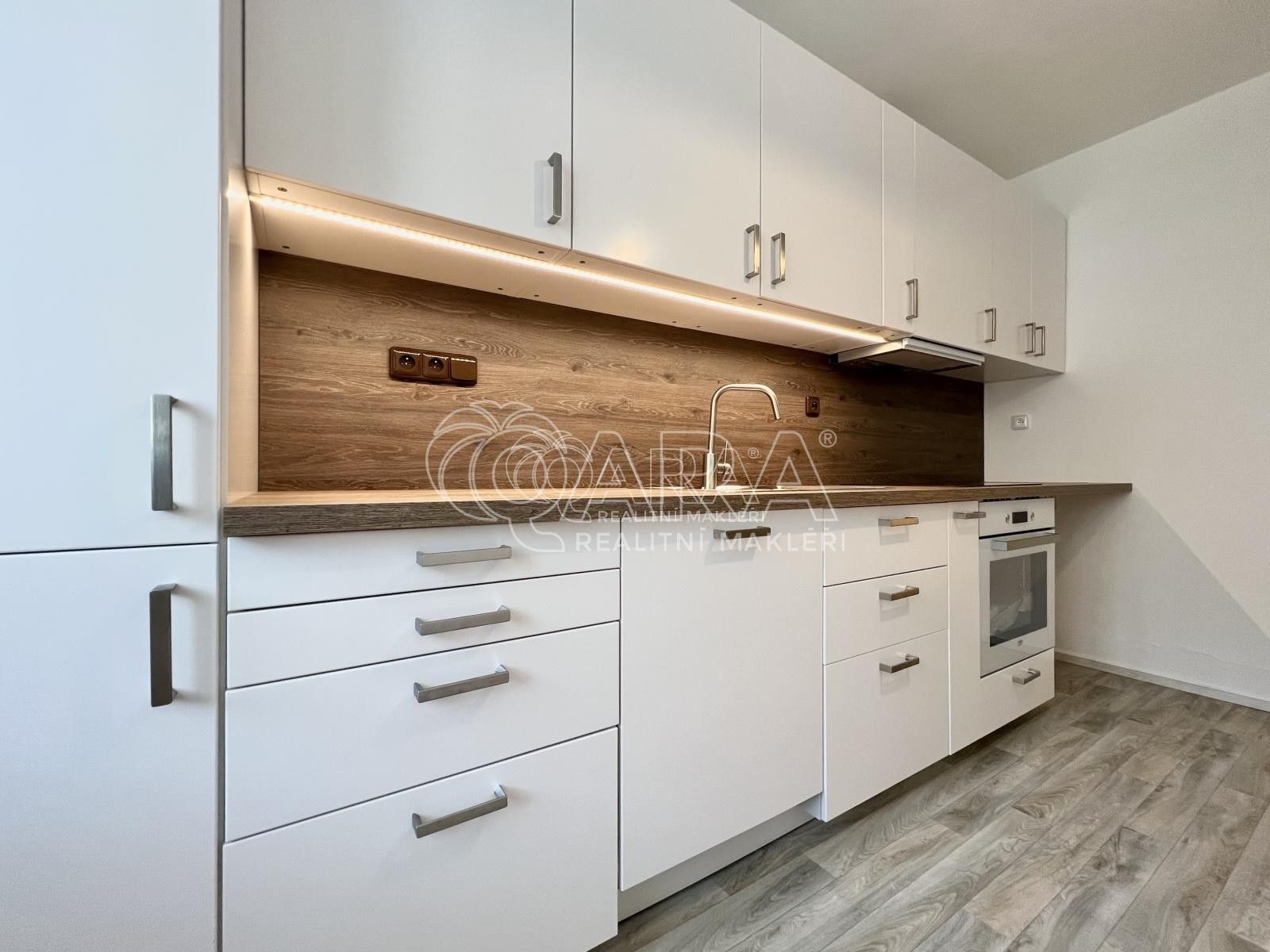 3+1, Renneská třída, Brno, 82 m²