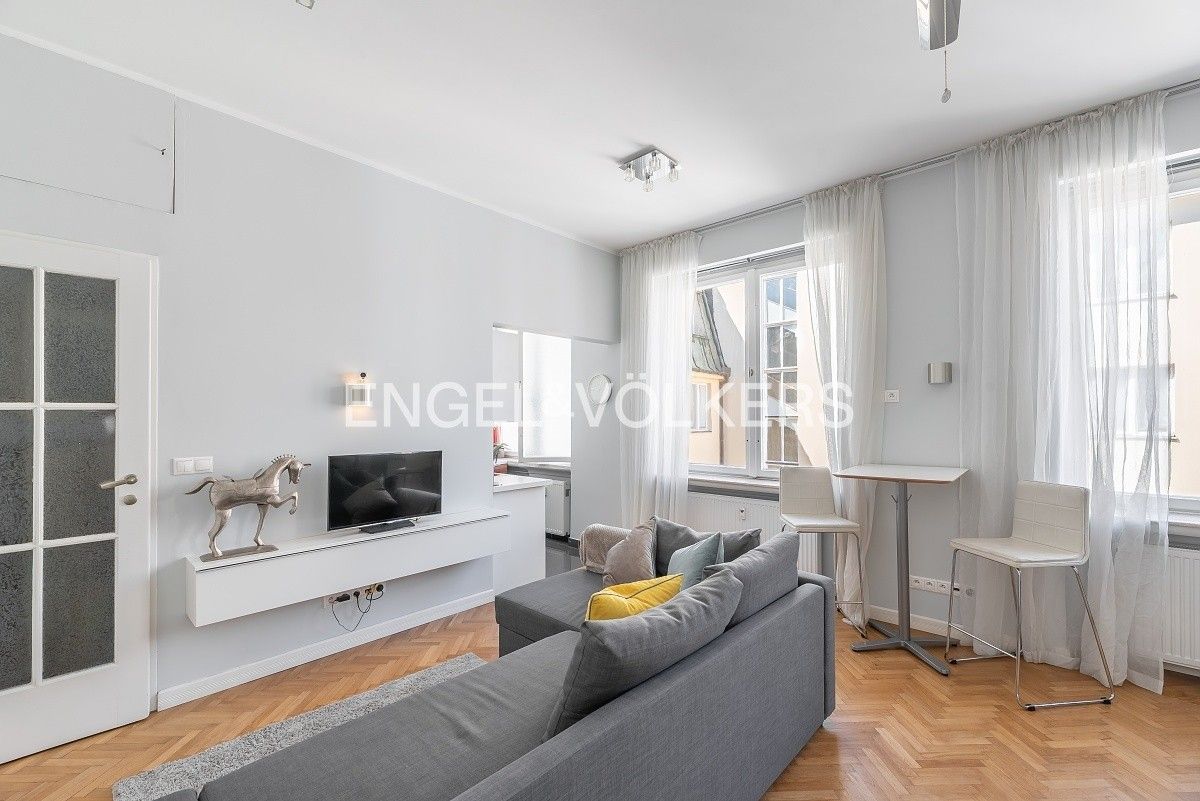 1+kk, Konviktská, Praha, 38 m²