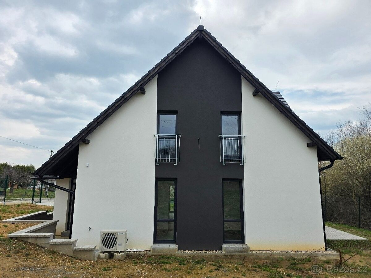 Prodej dům - Krhanice, 257 42, 900 m²