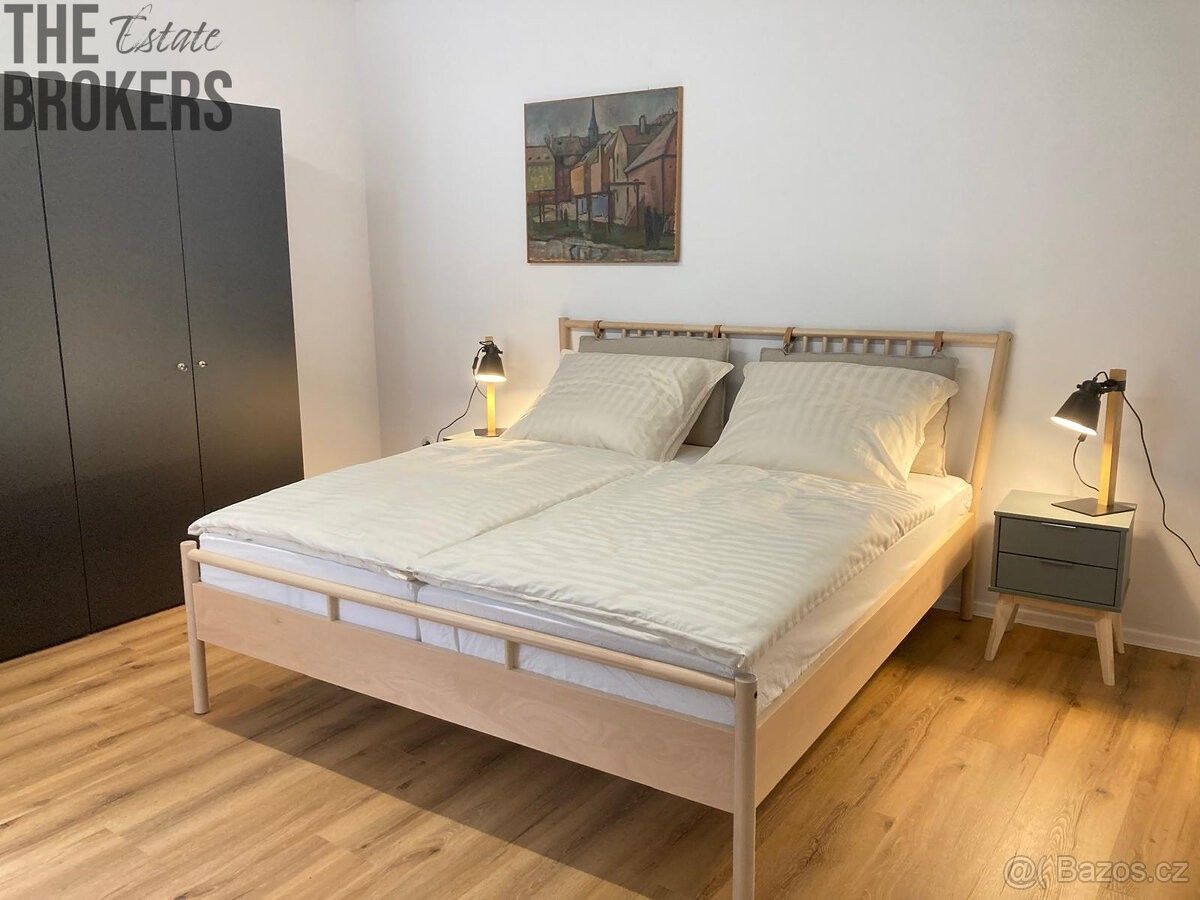 Pronájem byt 2+1 - Praha, 118 00, 72 m²