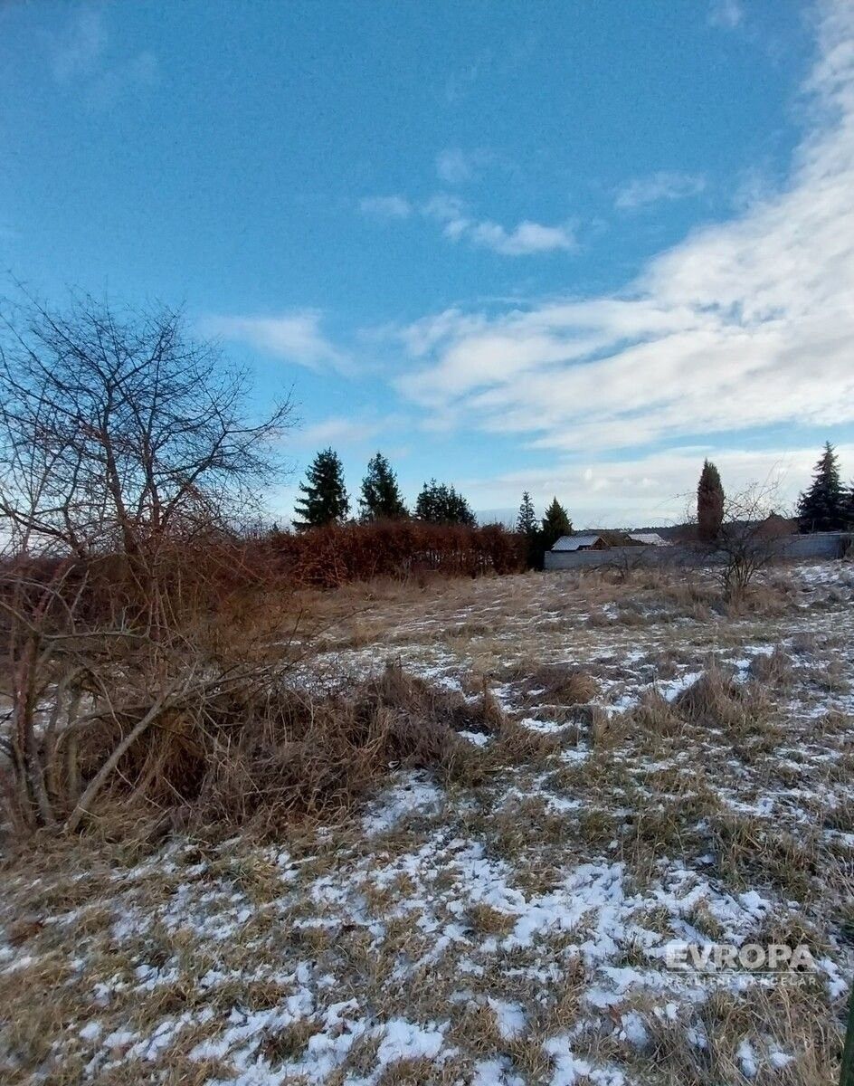 Prodej pozemek pro bydlení - Chrást, 637 m²