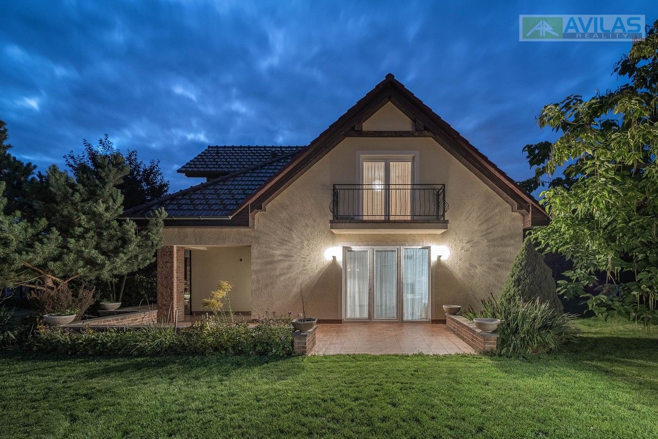 Prodej rodinný dům - Krhanice, 255 m²