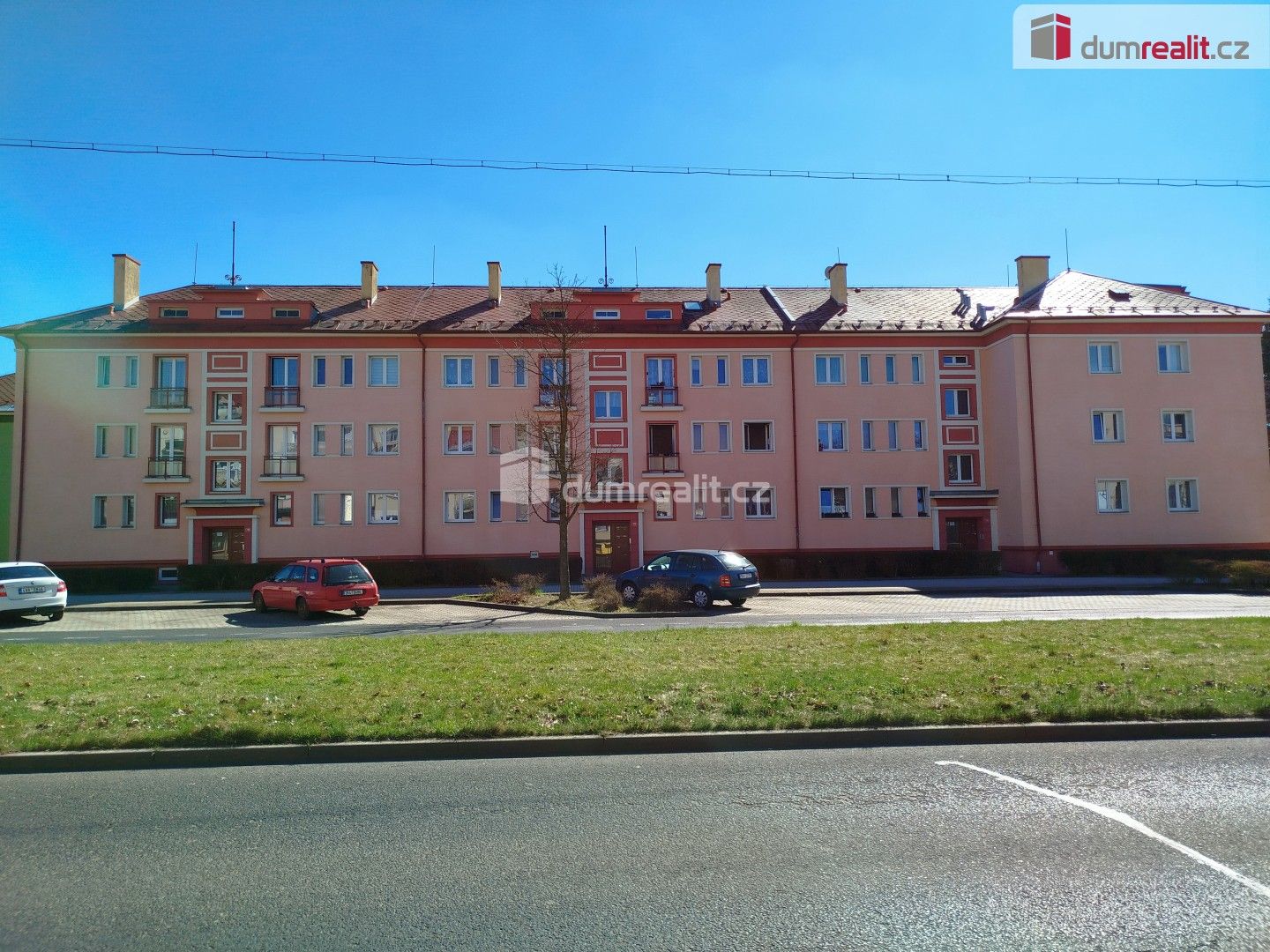 2+1, Hlavní třída, Ostrov, 61 m²