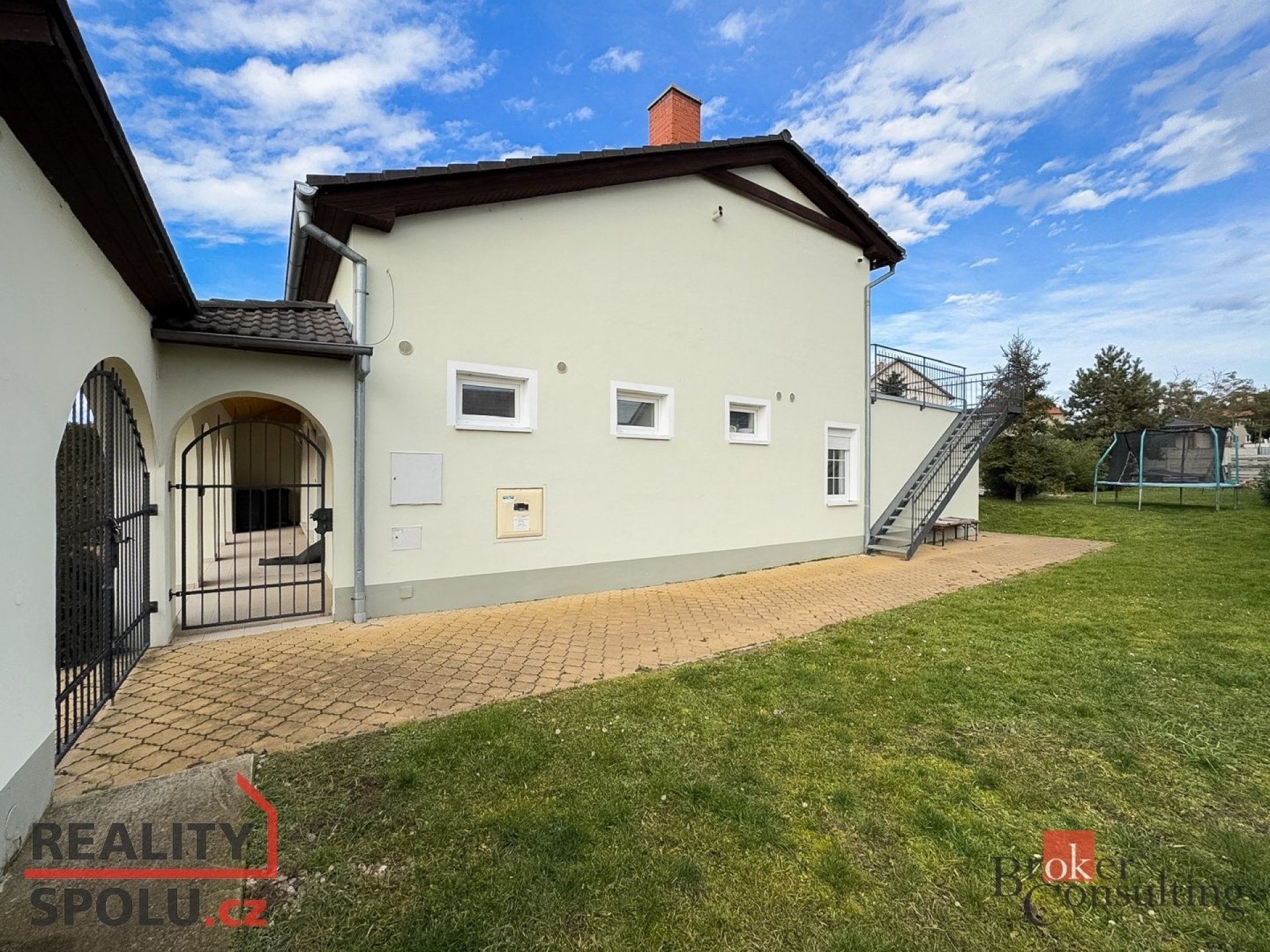 Rodinné domy, Vrbovec, 350 m²