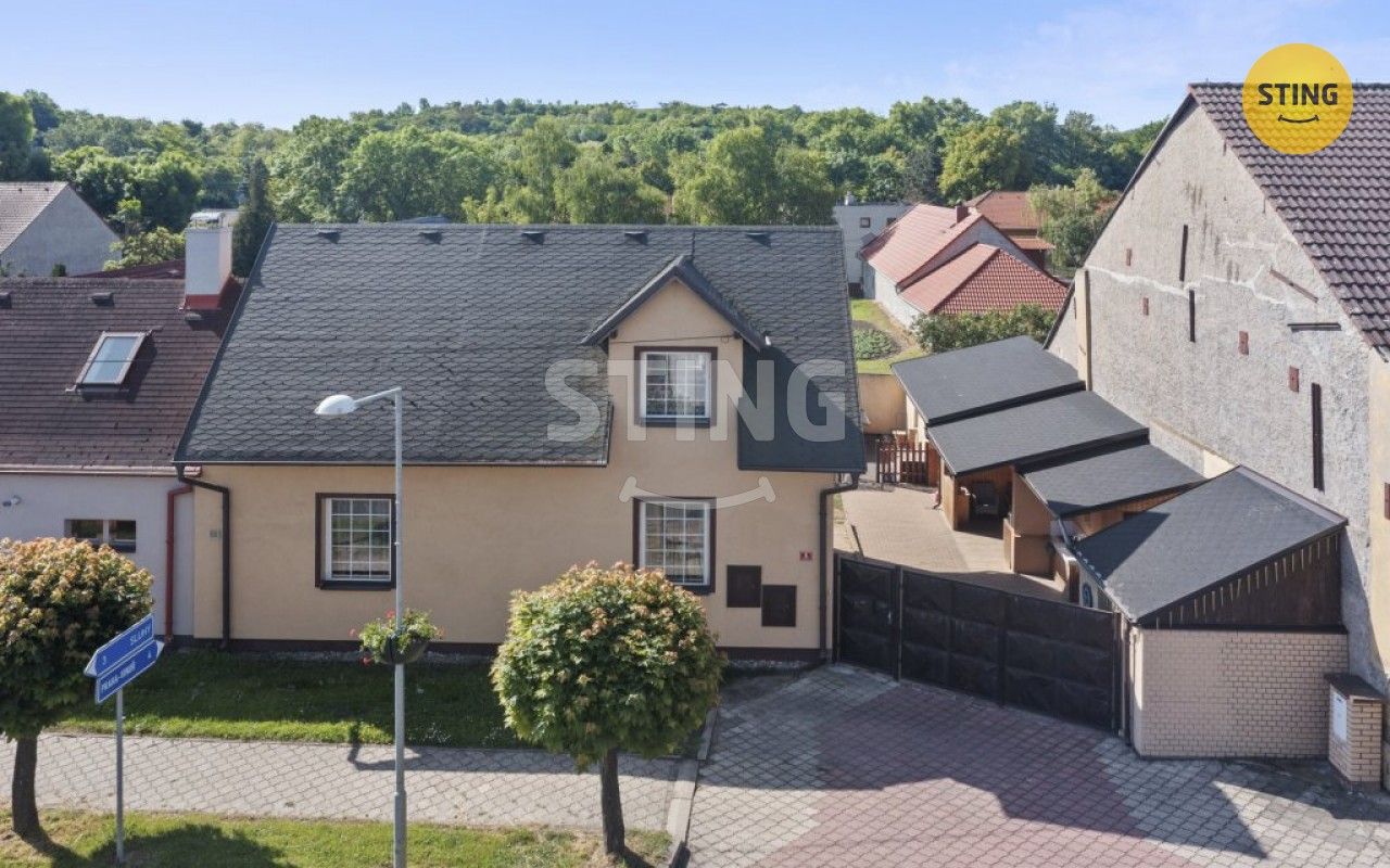 Rodinné domy, Veleň, 120 m²