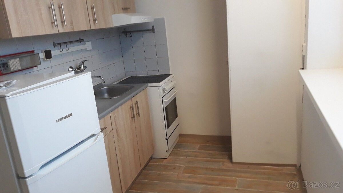 Prodej byt 1+1 - Jablonec nad Nisou, 466 01, 31 m²