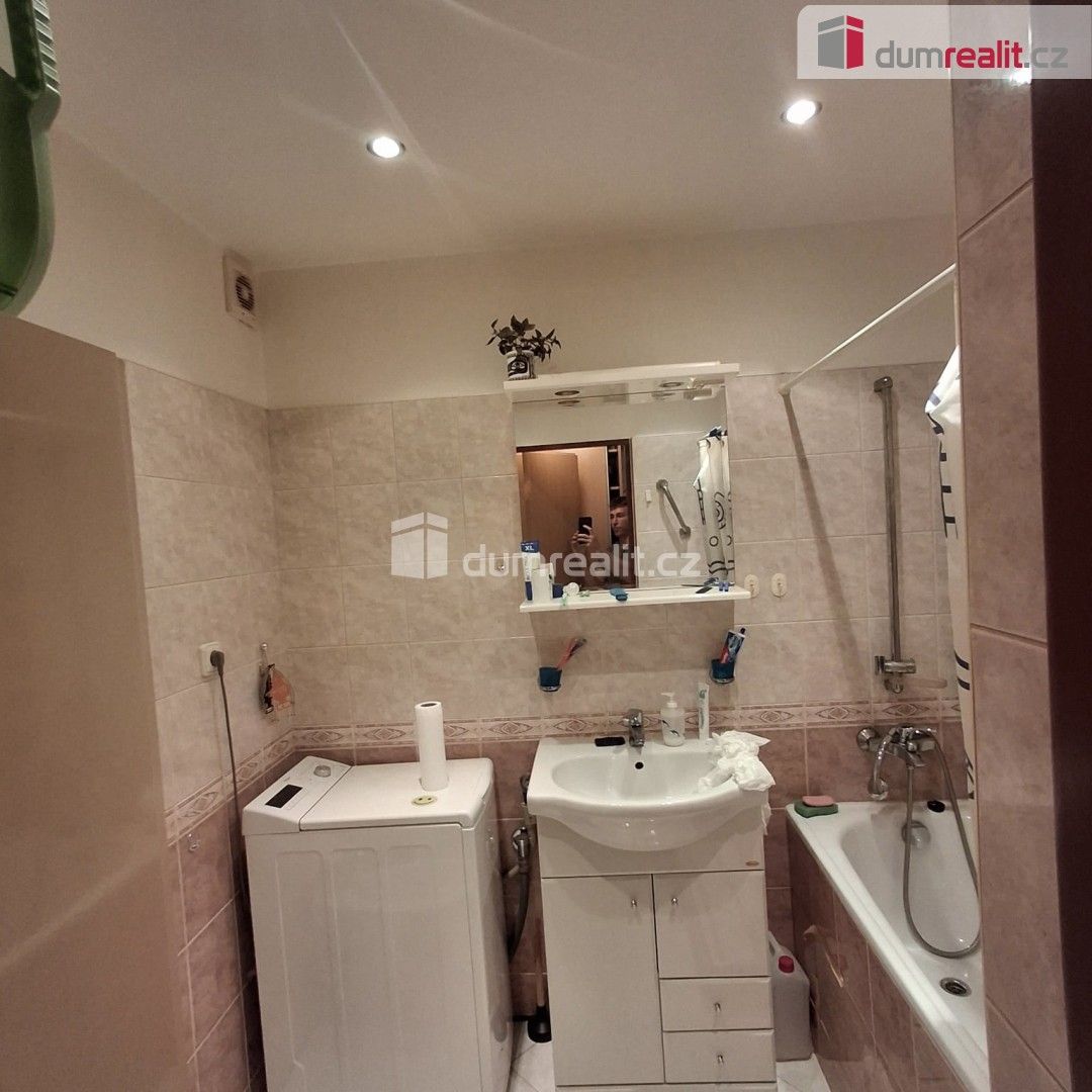 2+kk, U pramene, Praha, 68 m²