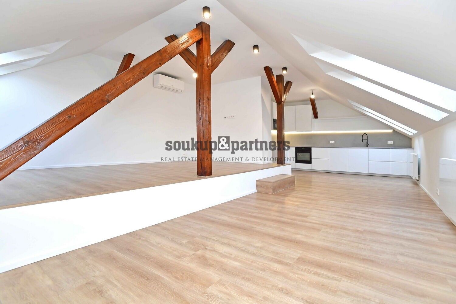 Prodej byt 4+1 - Lidická, Praha, 118 m²