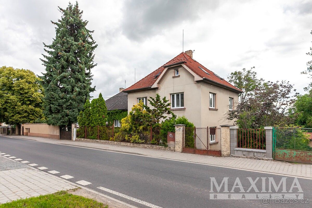 Prodej dům - Dolní Břežany, 252 41, 896 m²