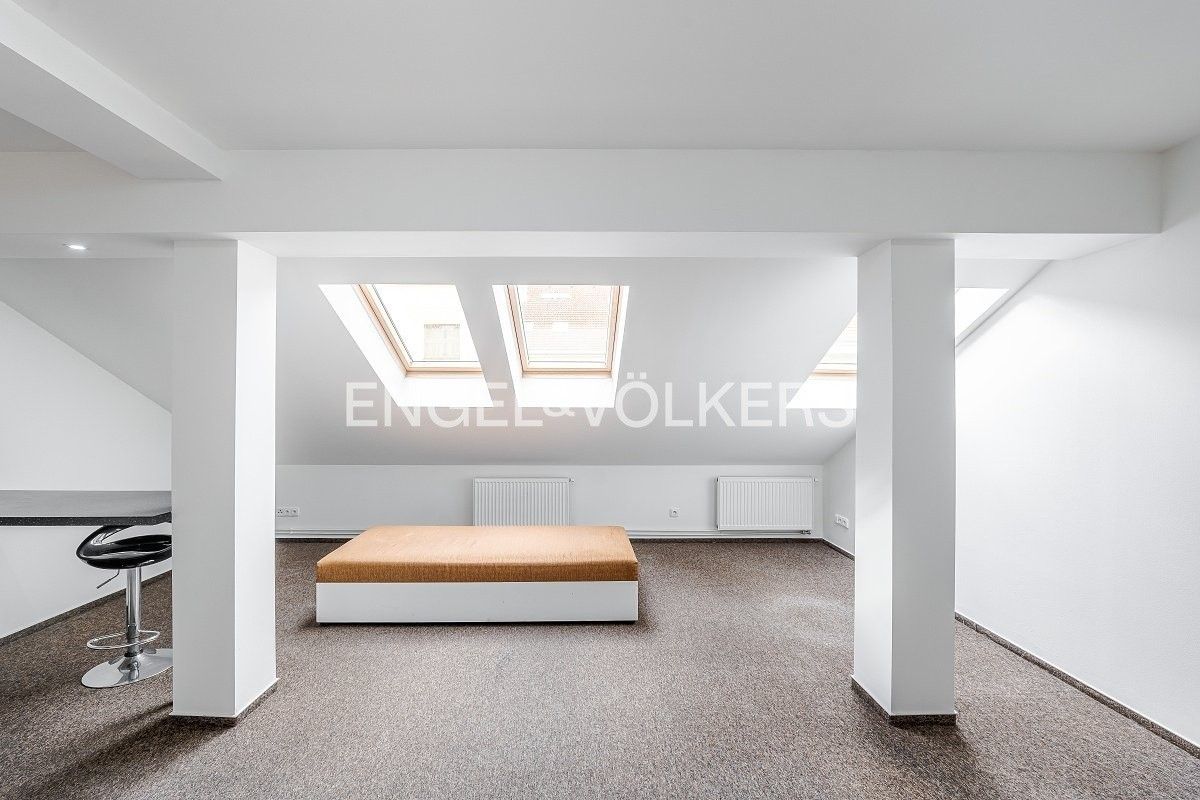 3+kk, Sudoměřská, Praha, 79 m²