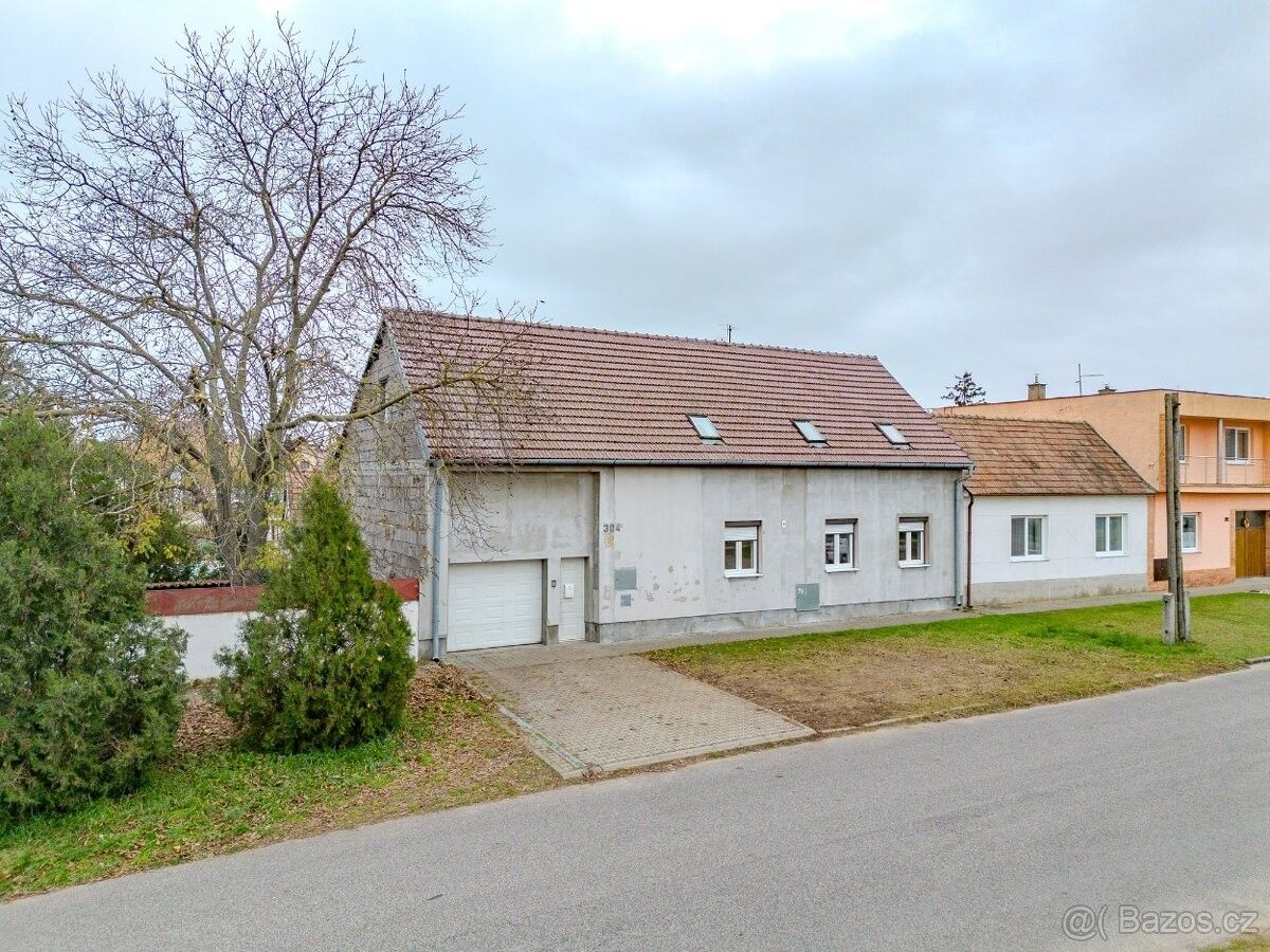 Prodej dům - Hodonín, 695 01, 424 m²
