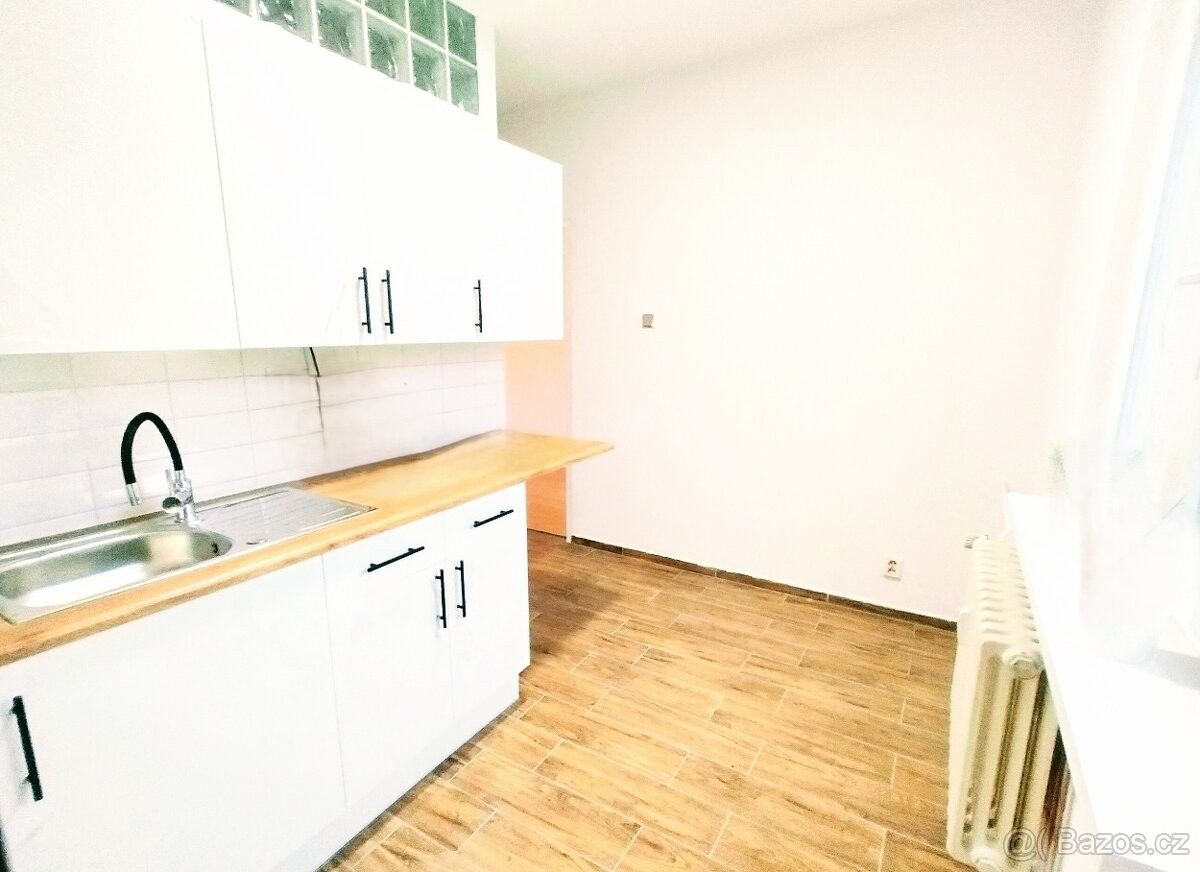 2+1, Karviná, 734 01, 61 m²