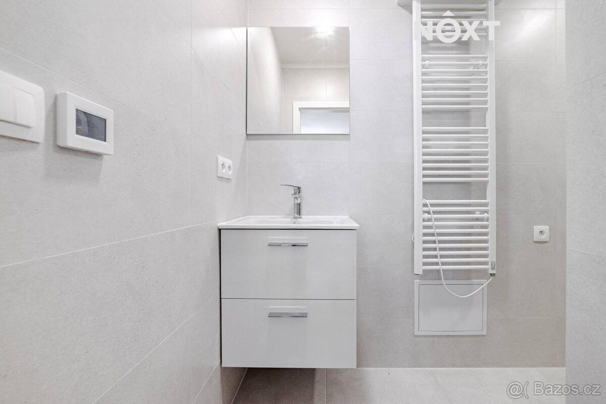 Prodej byt 1+kk - Praha, 156 00, 43 m²