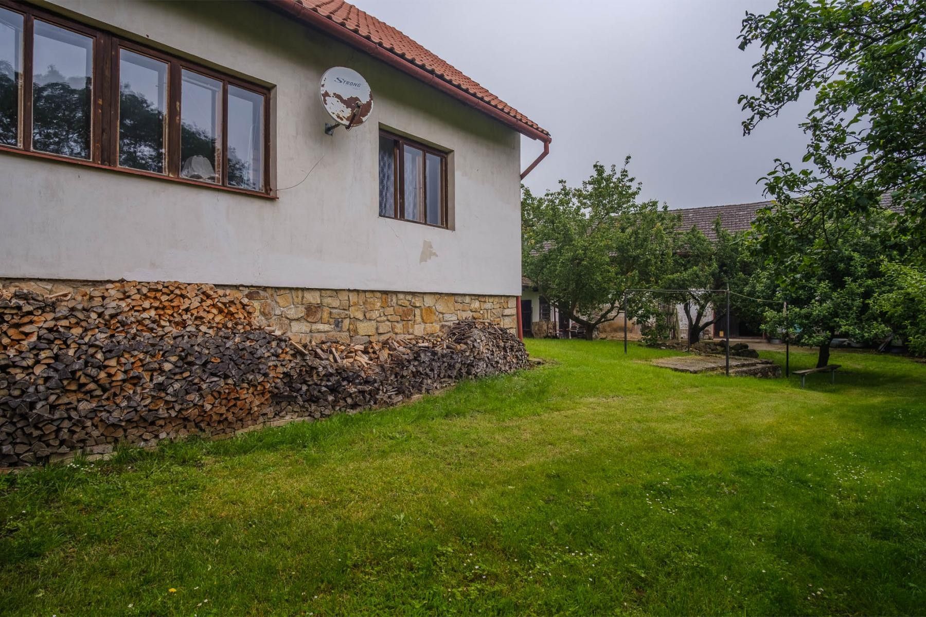 Prodej rodinný dům - Velemín, 252 m²