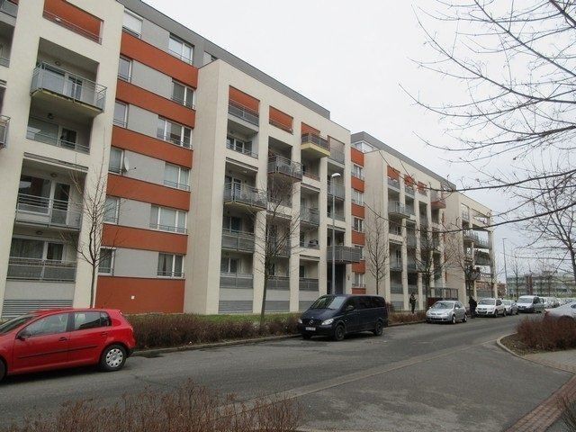 2+kk, Sazovická, Praha, 56 m²