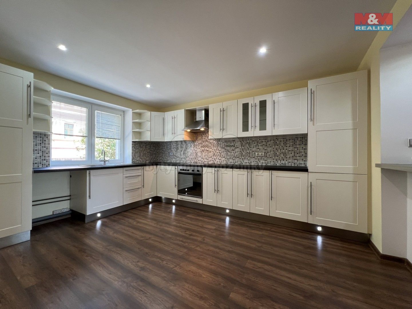 2+1, Karla Buriana, Chomutov, 48 m²