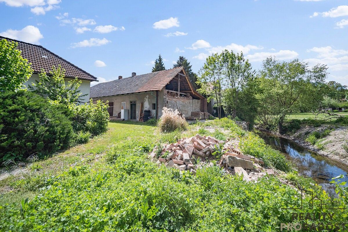 Prodej dům - Hrochův Týnec, 538 62, 843 m²