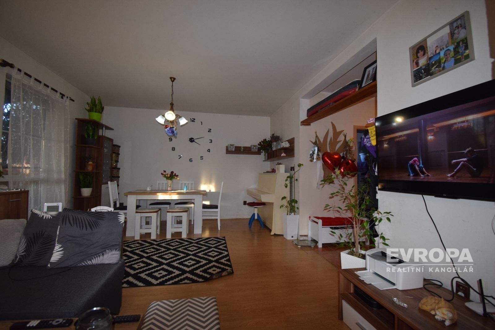 Prodej dům - Nádražní, Cerhenice, 182 m²