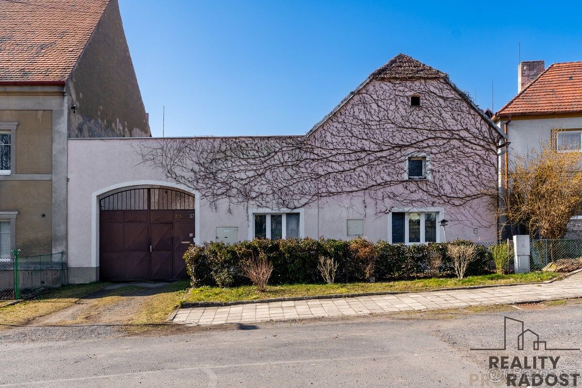 Ostatní, Ročov, 439 67, 1 377 m²