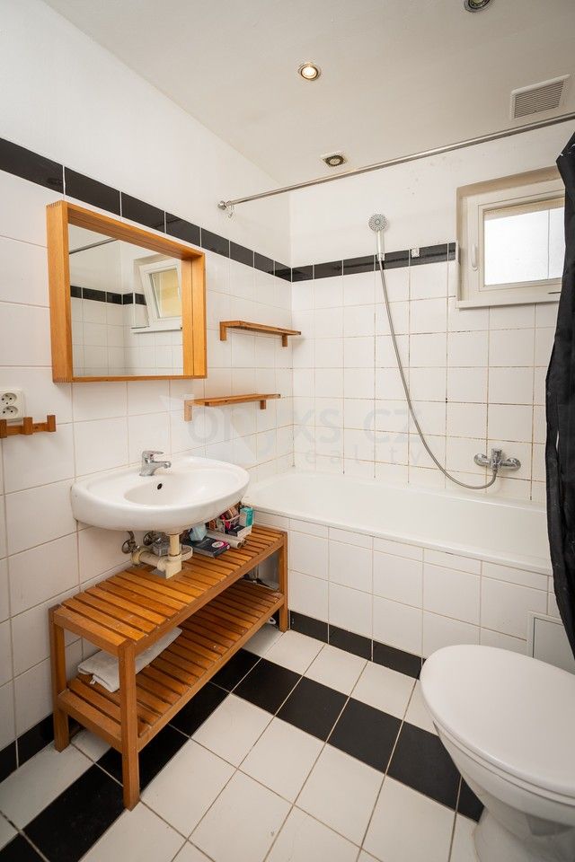 Prodej byt 2+1 - Lipanská, Praha, 46 m²