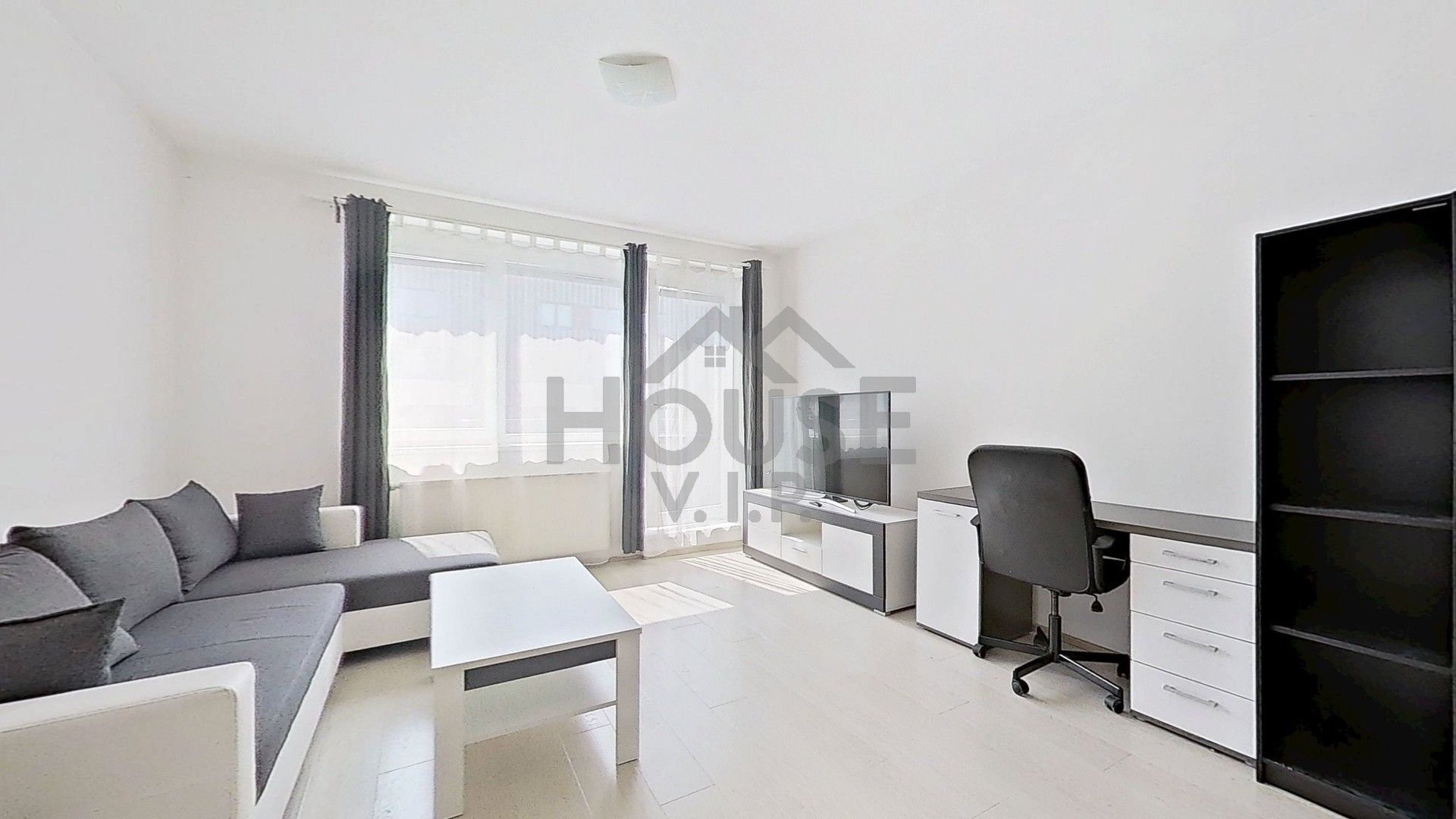 1+kk, Praha, 37 m²