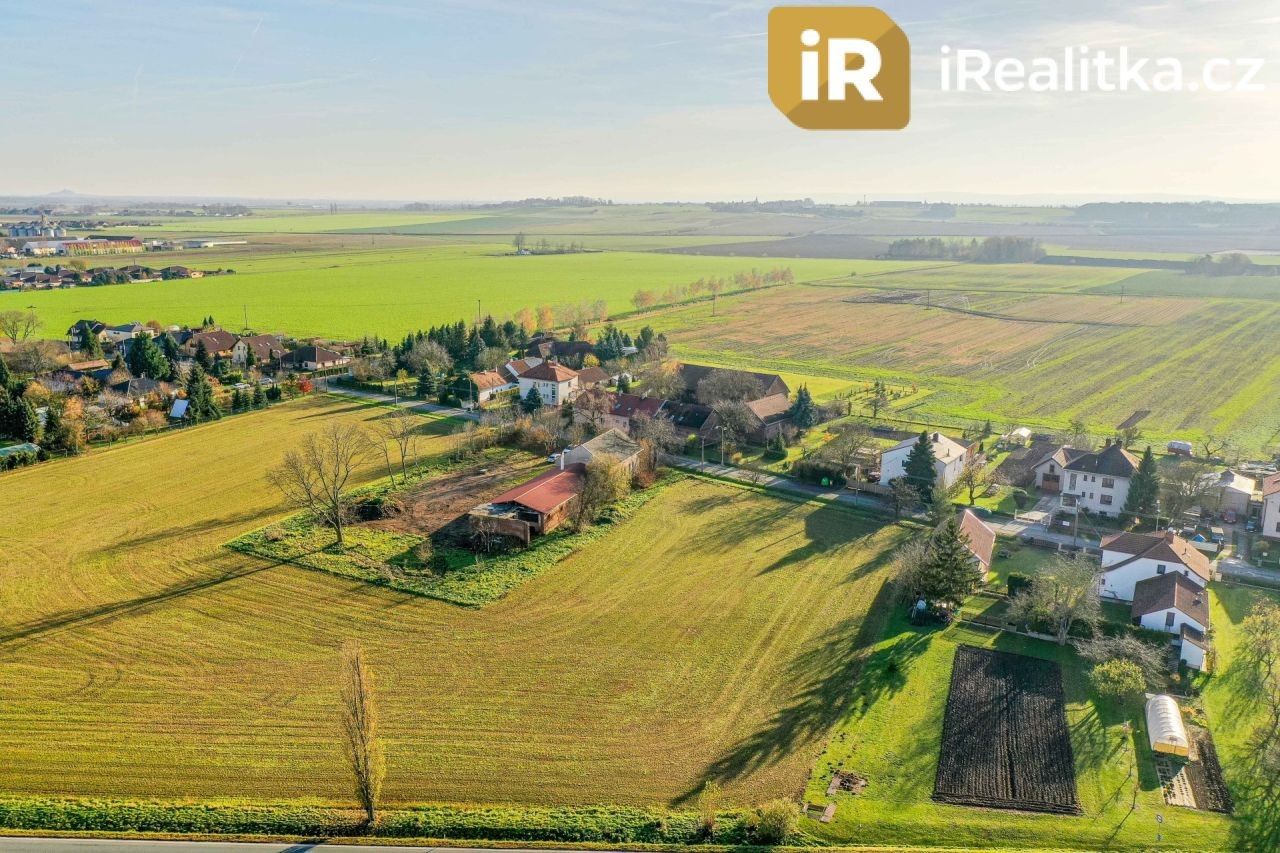 Prodej pozemek pro bydlení - Lhota pod Libčany, 1 447 m²
