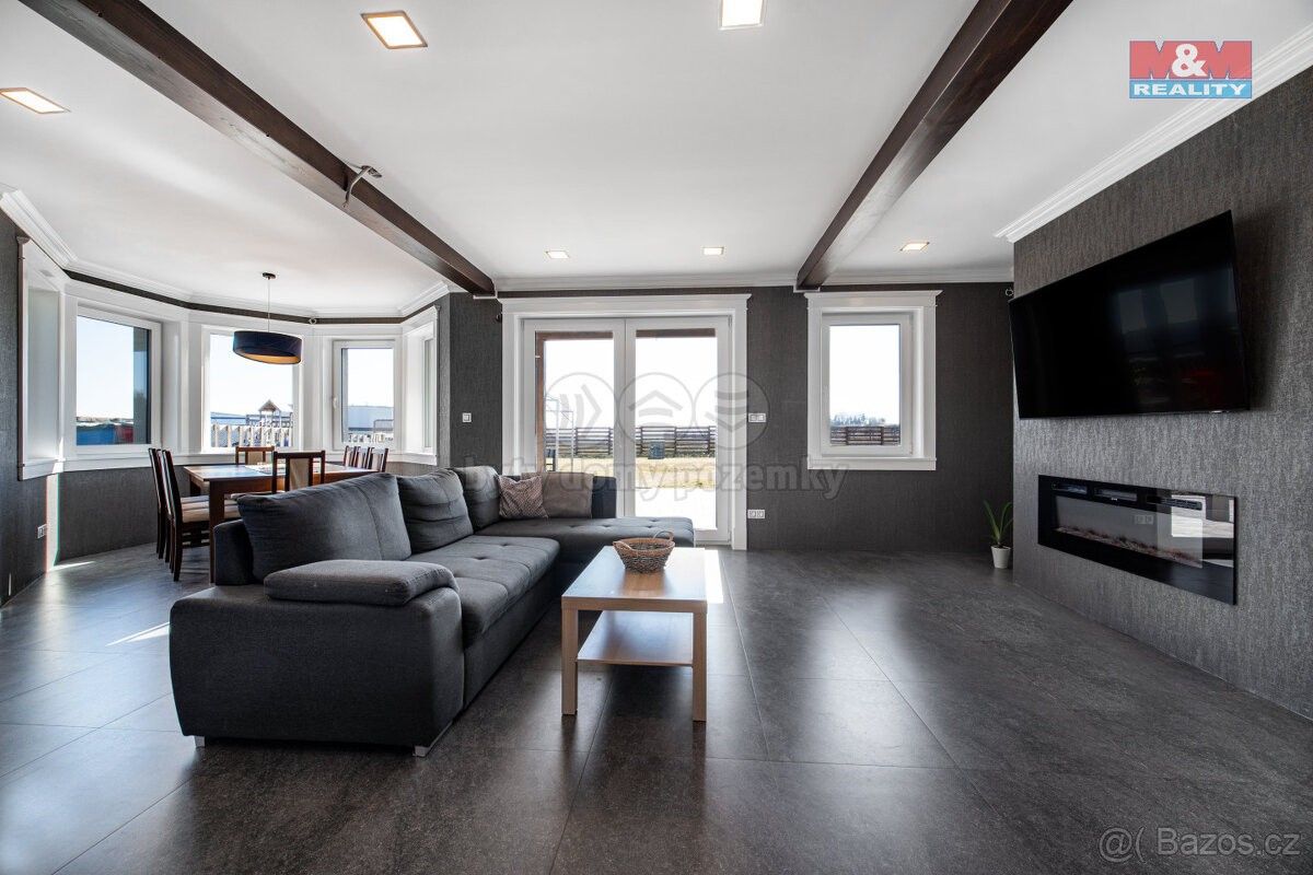 Prodej dům - Bystřice nad Pernštejnem, 593 01, 1 008 m²