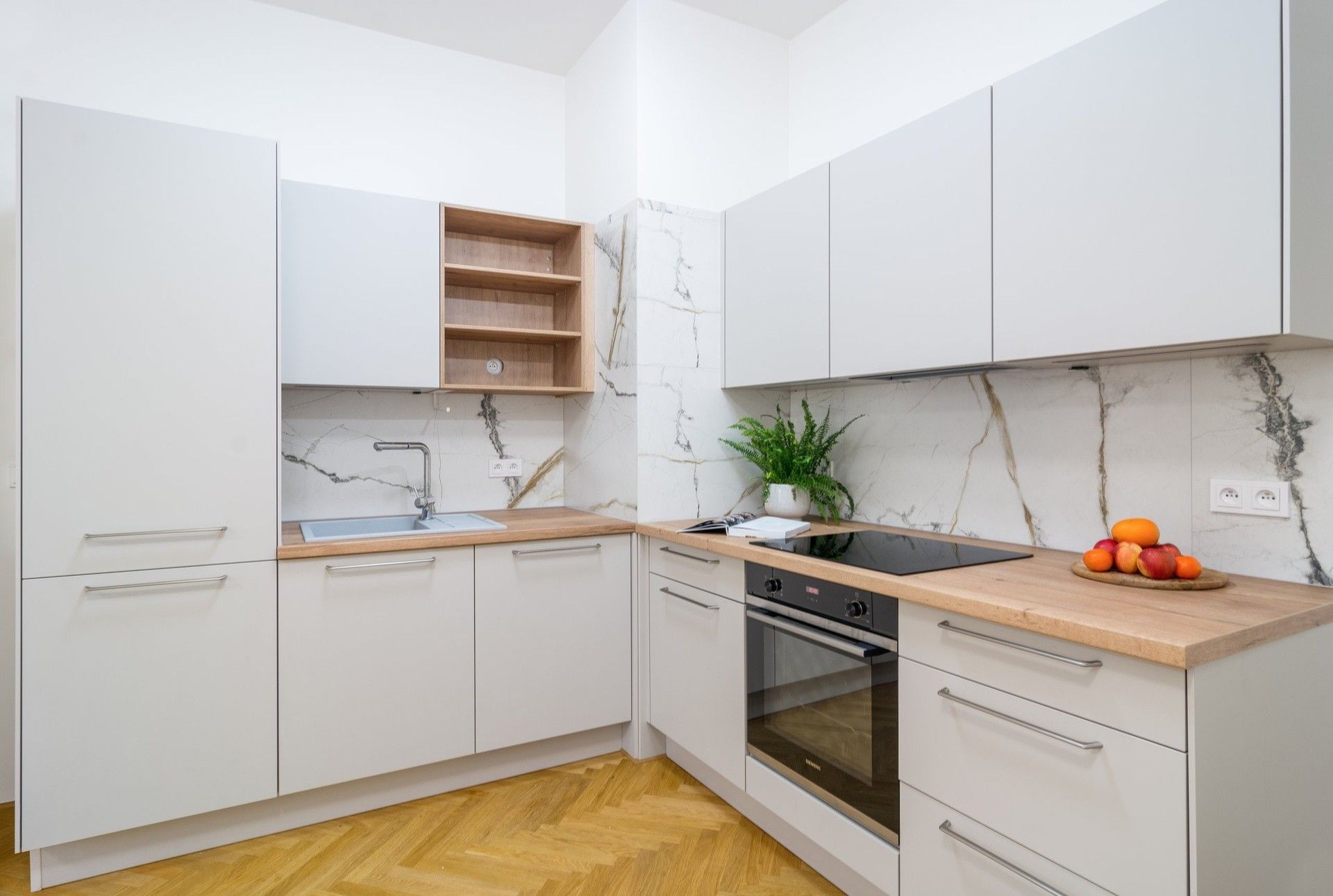 2+kk, Lucemburská, Praha, 57 m²