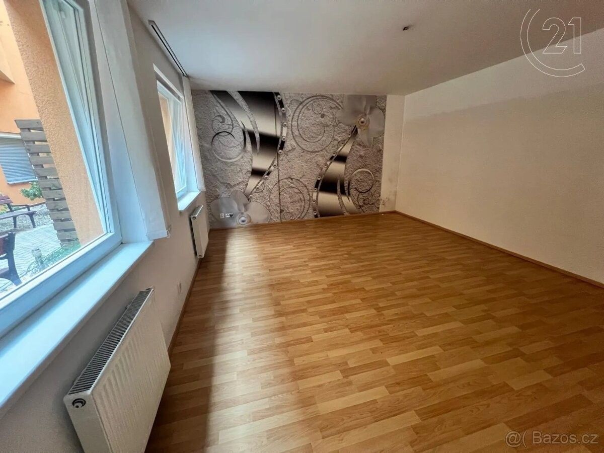 1+kk, Praha, 198 00, 40 m²