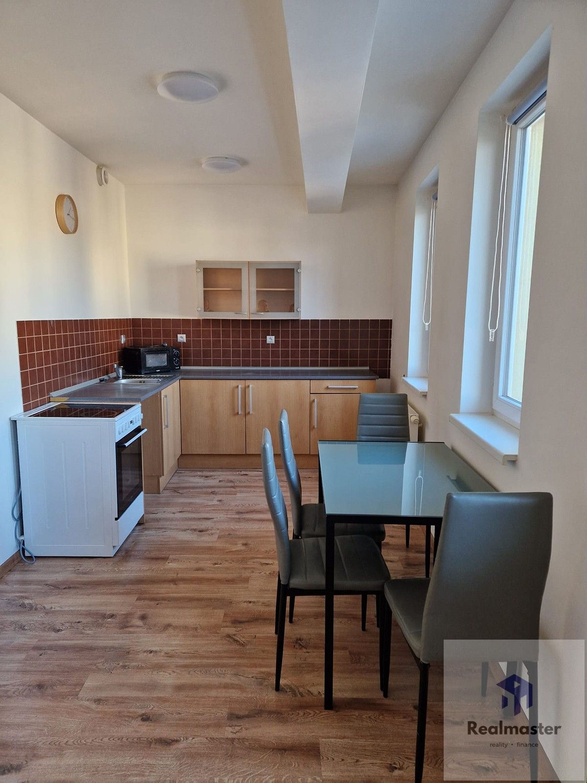 Pronájem byt 1+kk - Radniční, Most, 33 m²