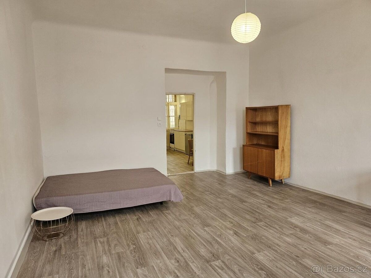 2+kk, Praha, 110 00