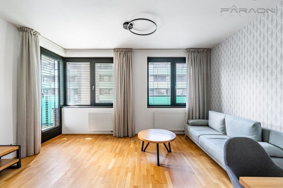 3+kk, U průhonu, Praha, 75 m²