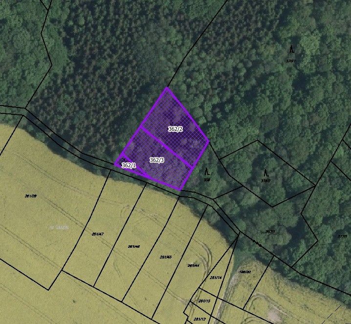 Lesy, Zelenecká Lhota, 1 830 m²