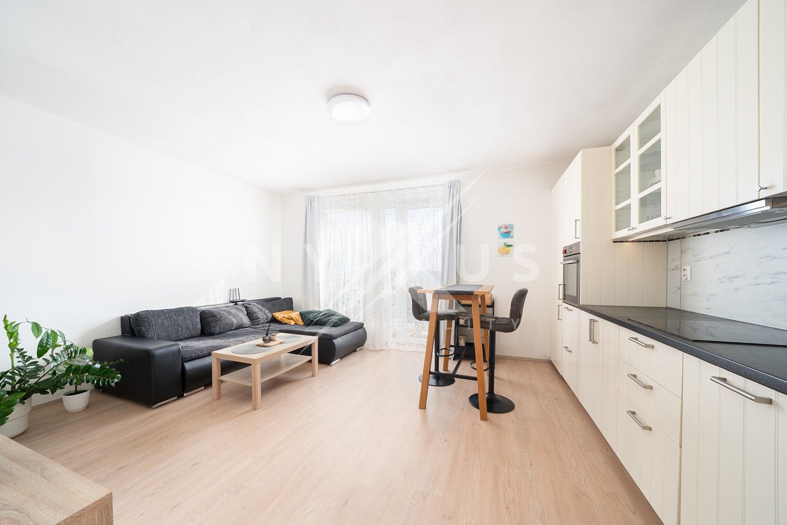 2+kk, Ječná, Hostivice, 54 m²