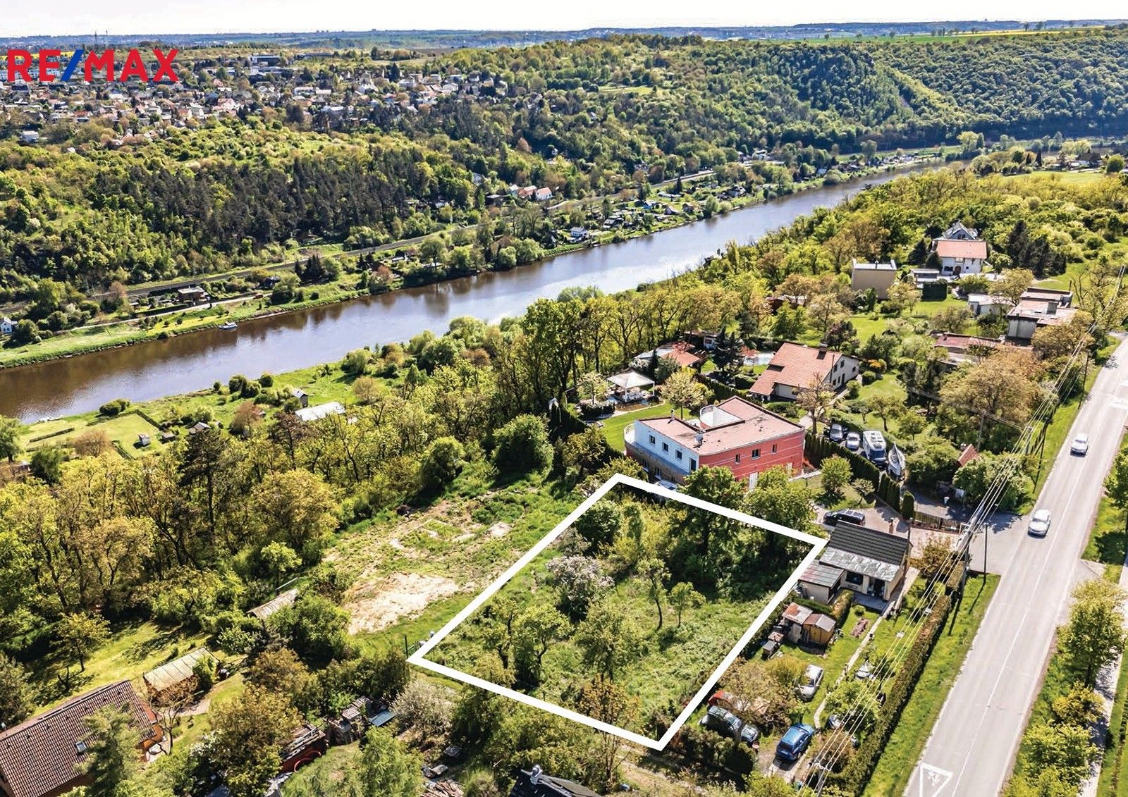 Pozemky pro bydlení, Husinec, 1 070 m²